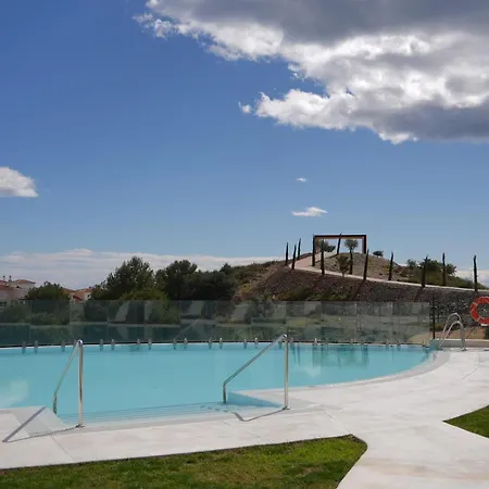 Apartment Beautiful West Facing 2-bedroom In The Prestigous Higueron West